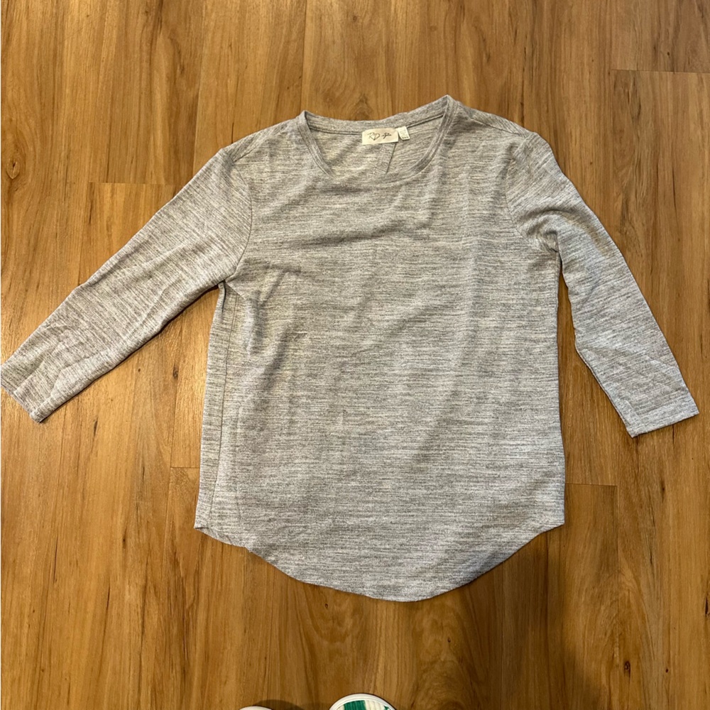 Lightweight sweater with open back